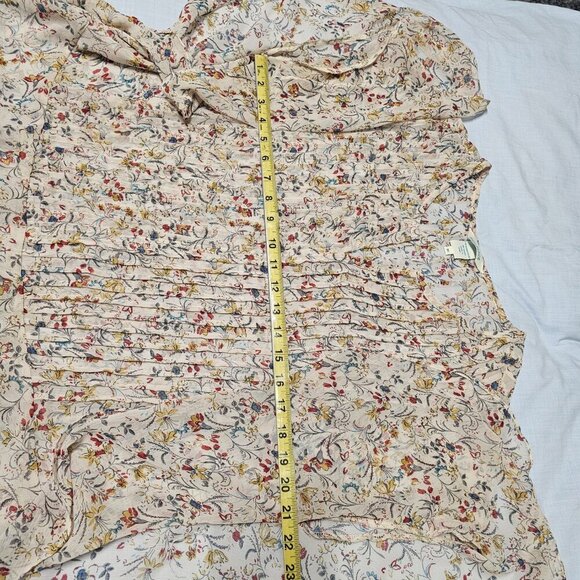 Sundance Women Top Blouse Shirt Size M Soft Pink Sheer Floral Chiffon - Picture 9 of 11